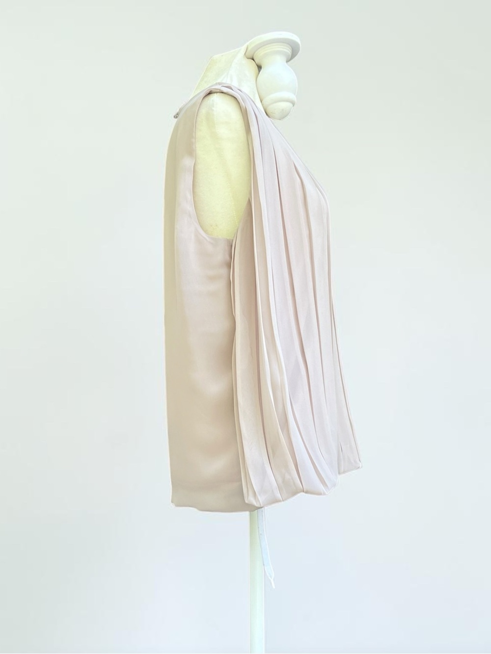 Calvin Klein Sleeveless Pleated Bubble-Hem Blouse in Tan Size Large - Picture 5 of 13